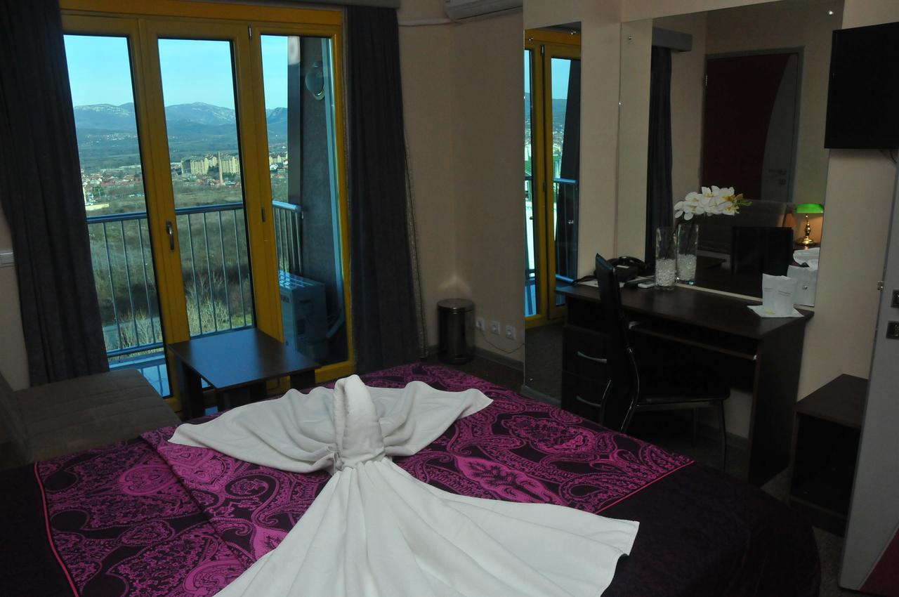 Hotel Vidikovac Ниш Экстерьер фото